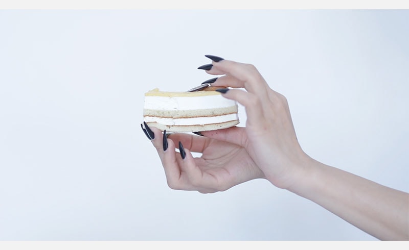 Weixin Quek Chong, eating cake (2018), footbound (2019)